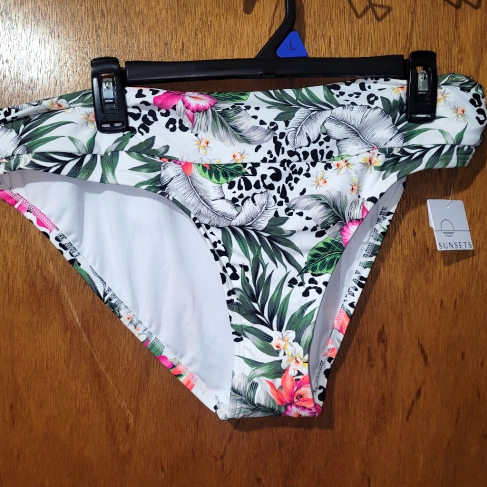 NWT Sunsets Jungle Book Unforgetable Bottom Size 16
